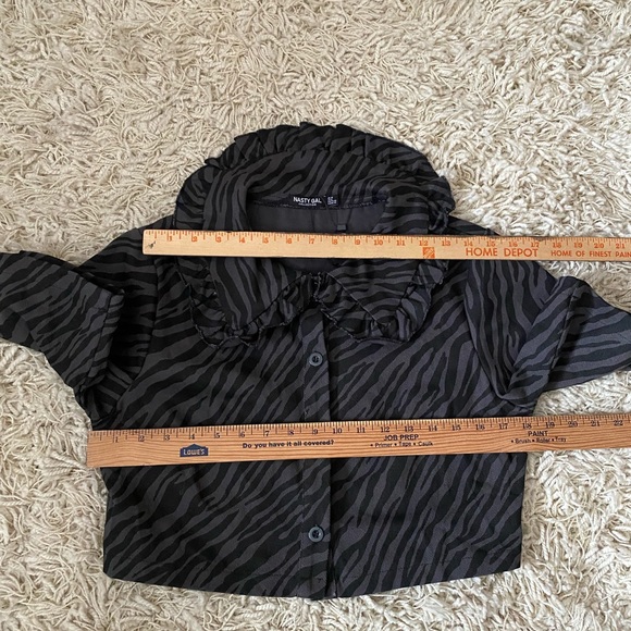 Nasty Gal collection cropped women’s collar blazer button down, 6, zebra print - Picture 5 of 16